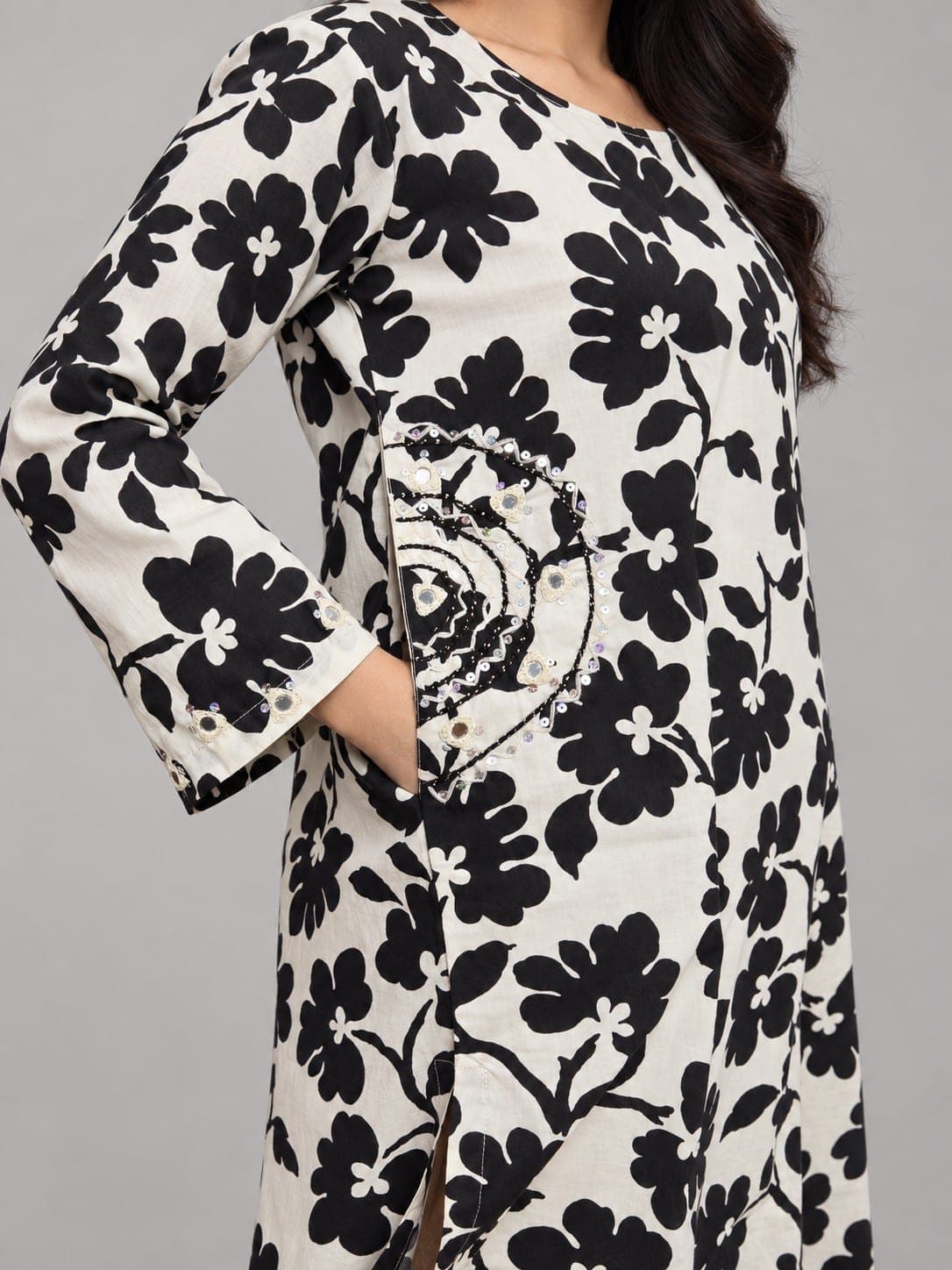 Black & White Floral Kurti with Embellished Pockets, detail 2 of 3
