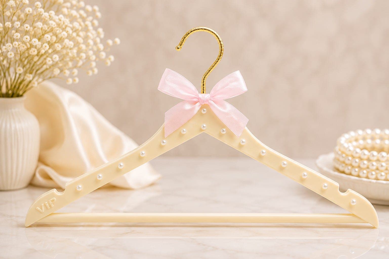 Signature Hanger